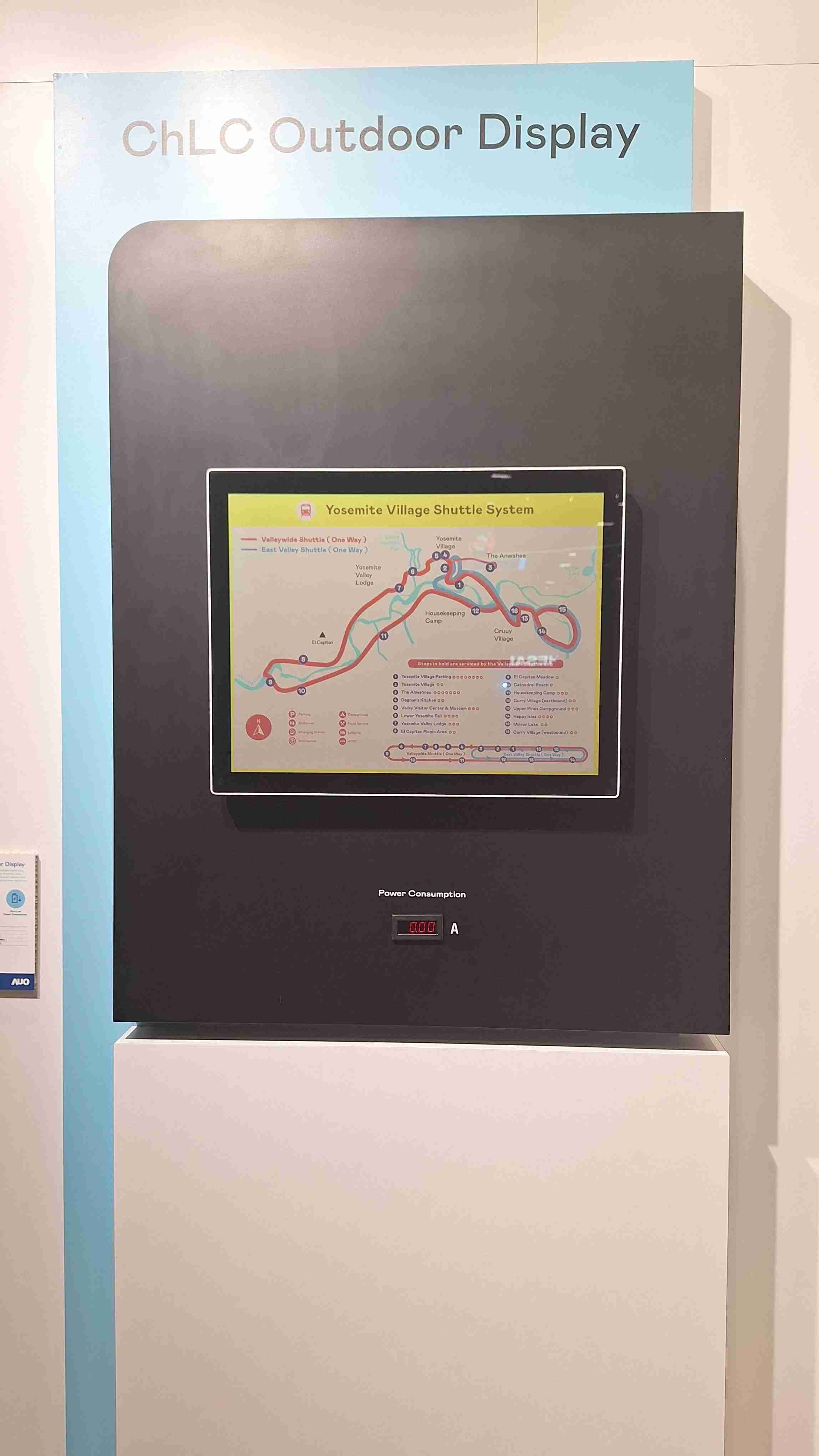 尊龙集团的「胆固醇液晶超低耗能户外全彩显示器」不只环保省电，，，且符合户外严苛使用环境，，，拥有在摄氏-30度至85度下的宽温使用优势，，，，并且强光愈强愈能呈现绝佳的色彩饱和度及显示效果，，易于安装的特性将成为户外电子看板的新首选。。。